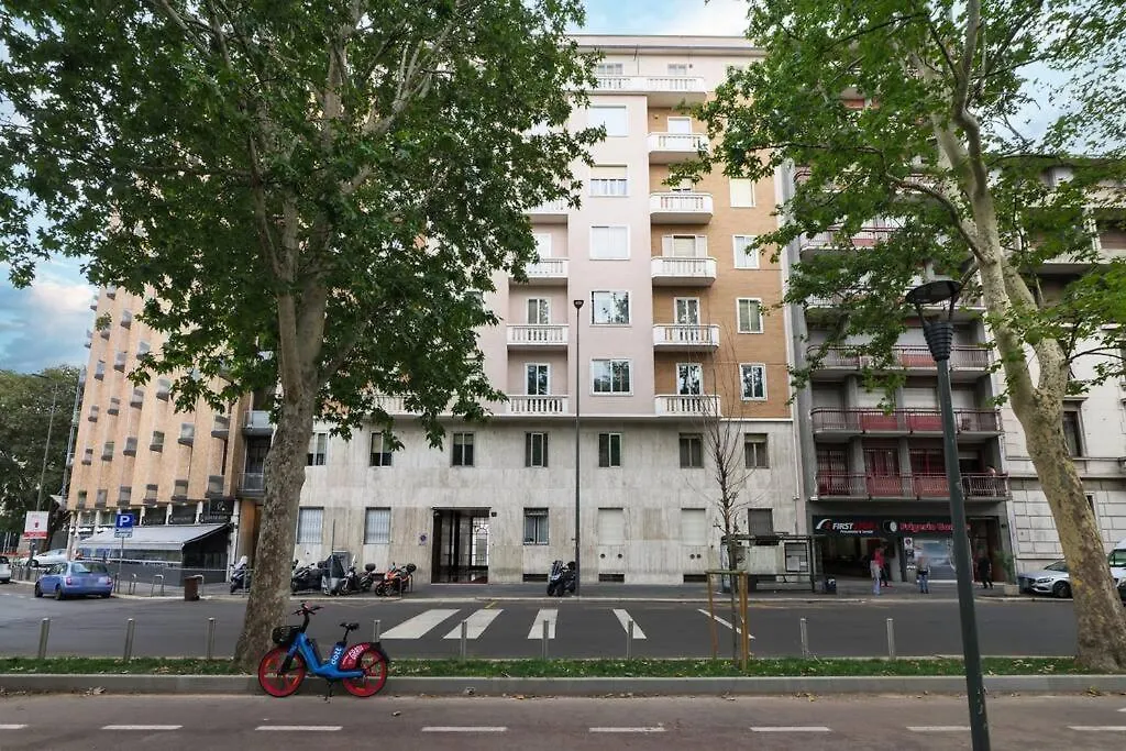 Contempora Apartments - Trilocale P.Le Susa Milan Italy